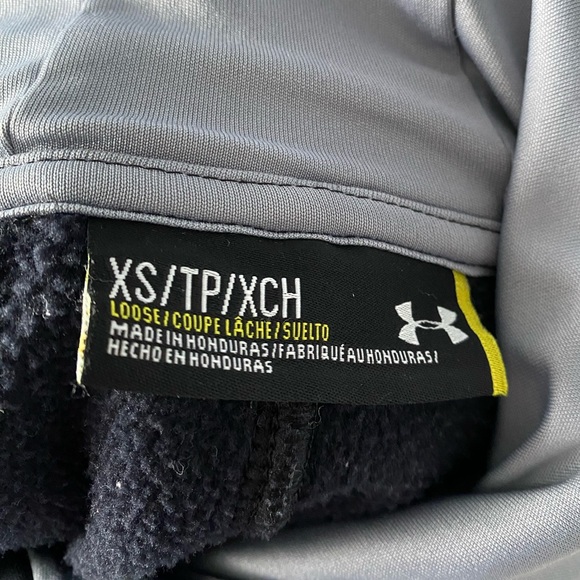 Under Armour Fleece Hoodie in Women’s XS - Picture 3 of 3